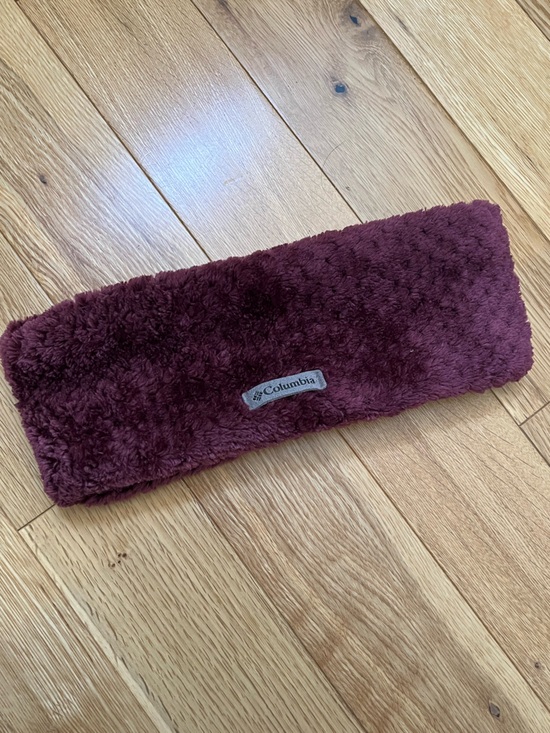 Columbia Accessories - Columbia Women’s Plush Fleece Ear Warmer Headband in Burgundy - NWOT